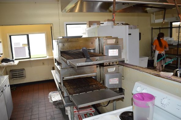 The Lunch Box: 268 Colyar Street, Tracy City, TN 37387